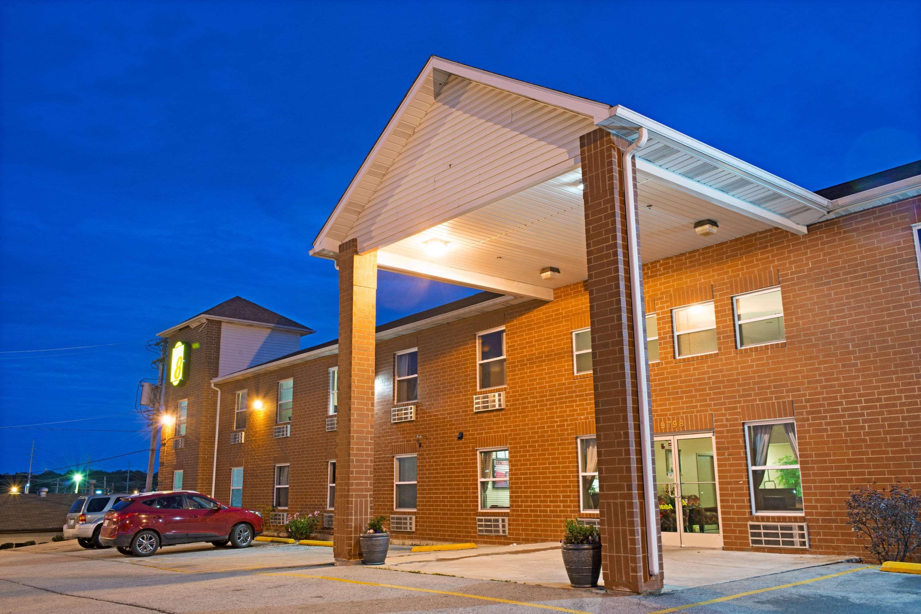 Hotel Super 8 By Wyndham St. Louis Airport
