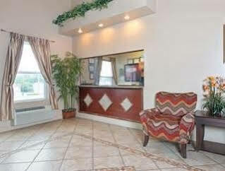 Hotel Super 8 By Wyndham St. Louis Airport *